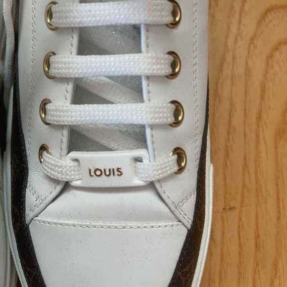 Worn once. Fabulous condition - Picture 2 of 5